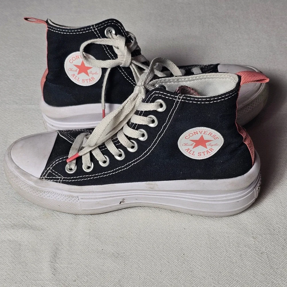 Converse lightweight these tipped